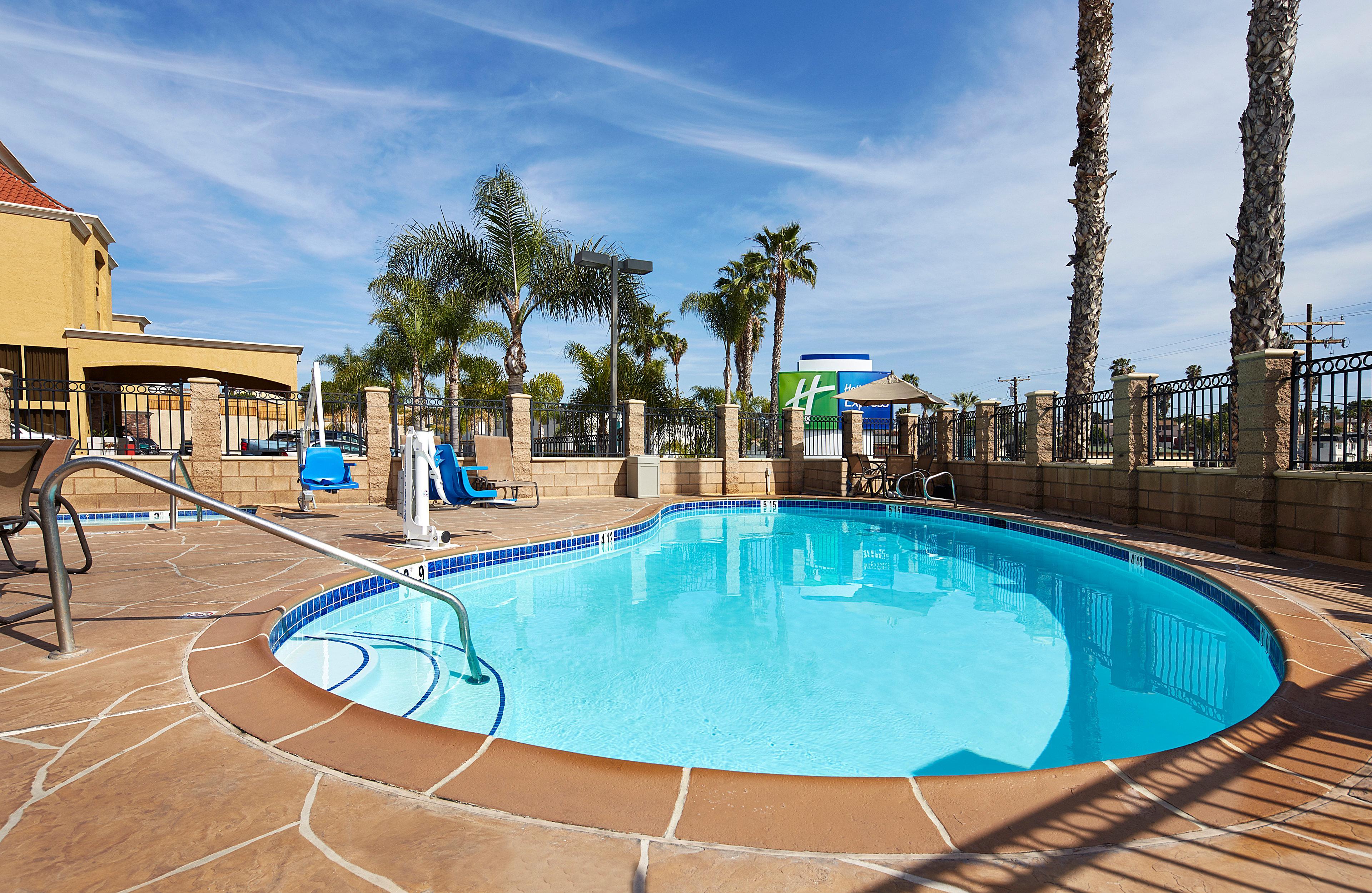 Holiday Inn Express San Diego South - National City By Ihg Екстер'єр фото