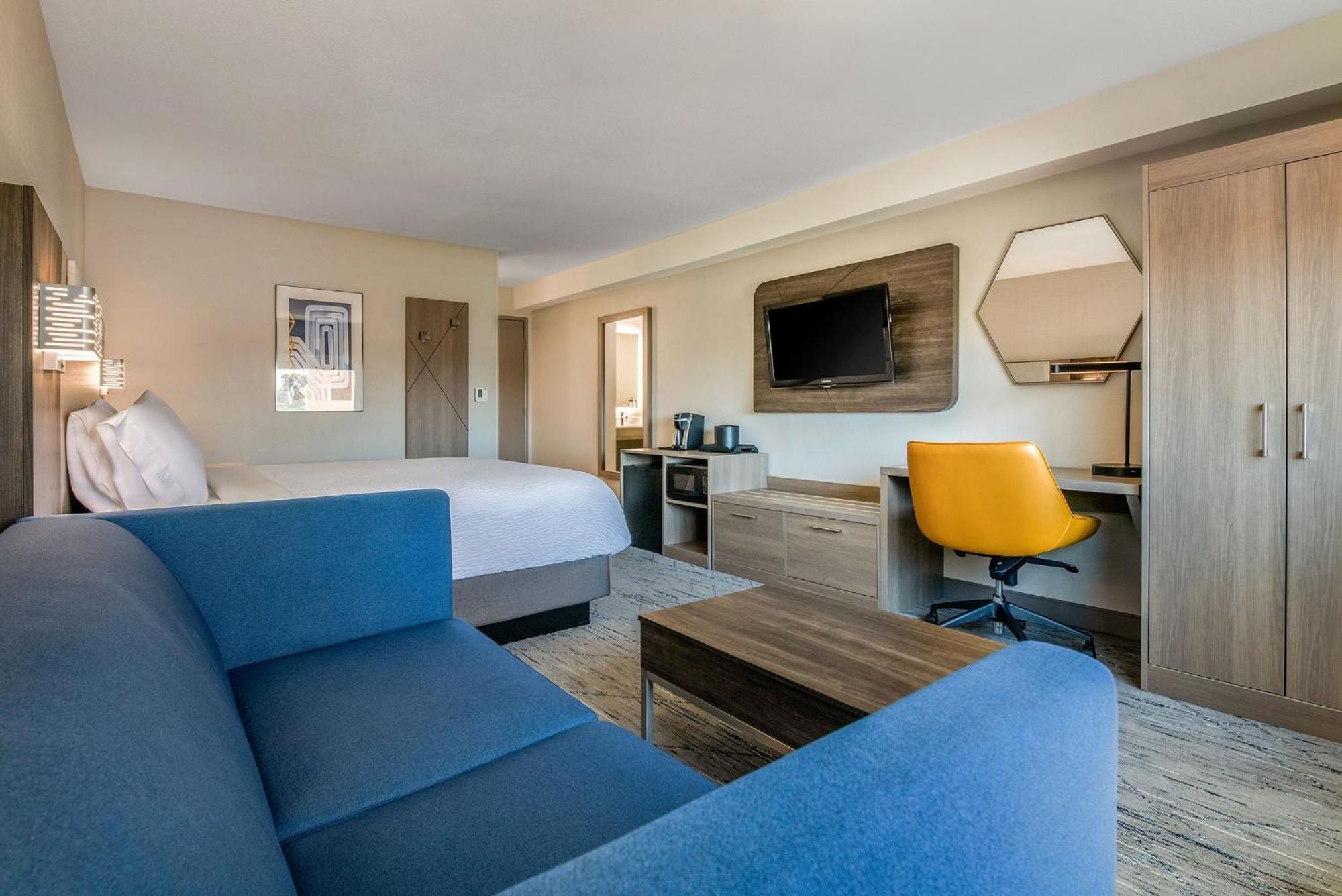 Holiday Inn Express San Diego South - National City By Ihg Екстер'єр фото