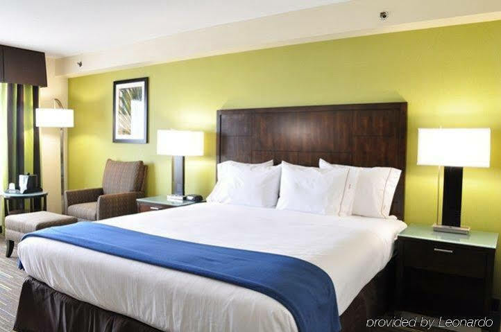 Holiday Inn Express San Diego South - National City By Ihg Екстер'єр фото